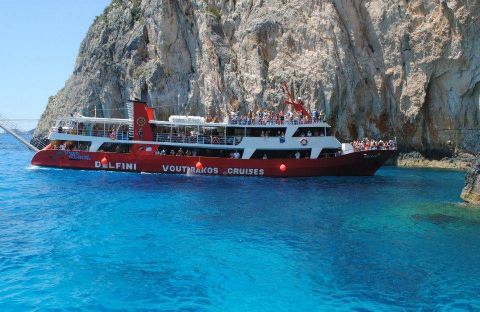 Cruise around the island by Delfini 1