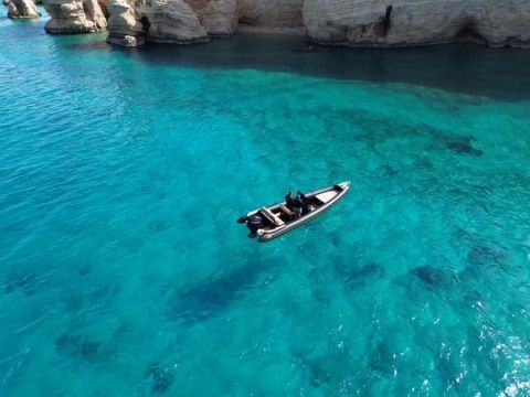 Rineia Delos and Naxos day trip by boat with drinks 3