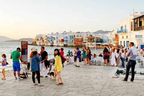 Day trip to Mykonos island with 6 hours free time 1