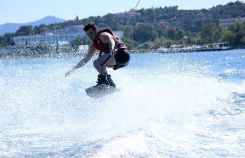 Wakeboarding and Waterskiing sessions in Dassia beach 2