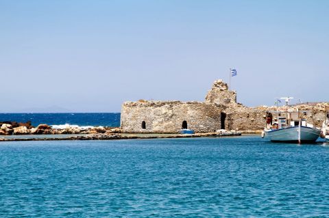 Visit Naoussa Venetian Castle