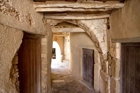 Castle walking tour and sunset at the Portara 3