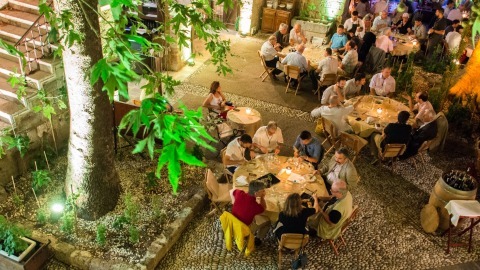 Auvergne Cafe - Restaurant