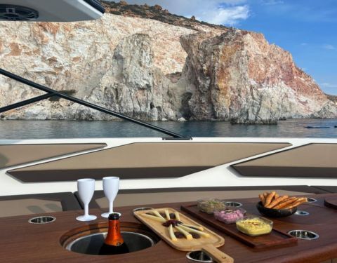 Private boat tours To Kleftiko Sarakiniko Poliegos 2