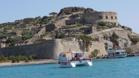 Day Tour of Spinalonga, Agios Nikolaos, Elounda and Plaka 1